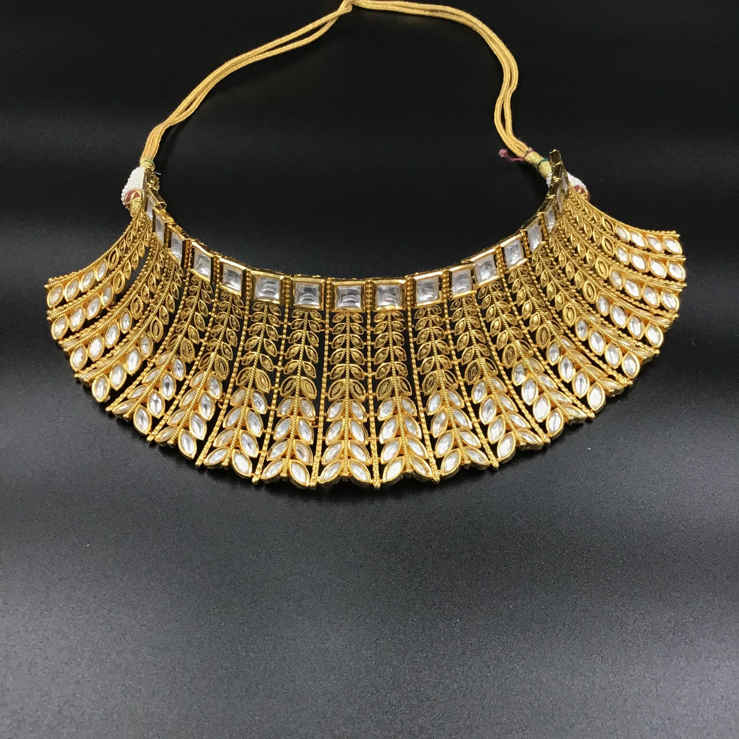 Antique Gold Finish Designer Bridal Kundan Choker Set 6494-1225
