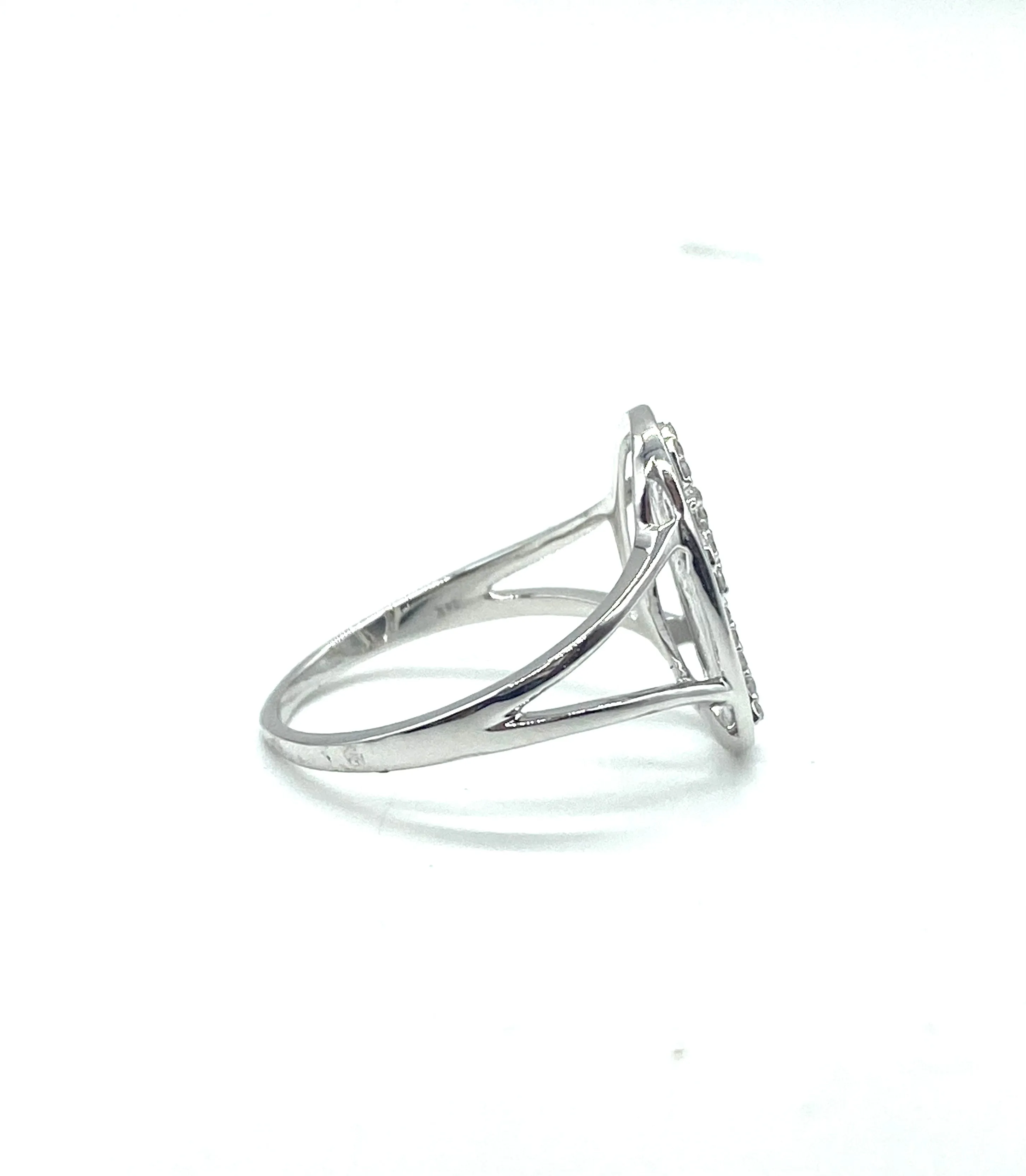 Diamond Palm Tree Ring