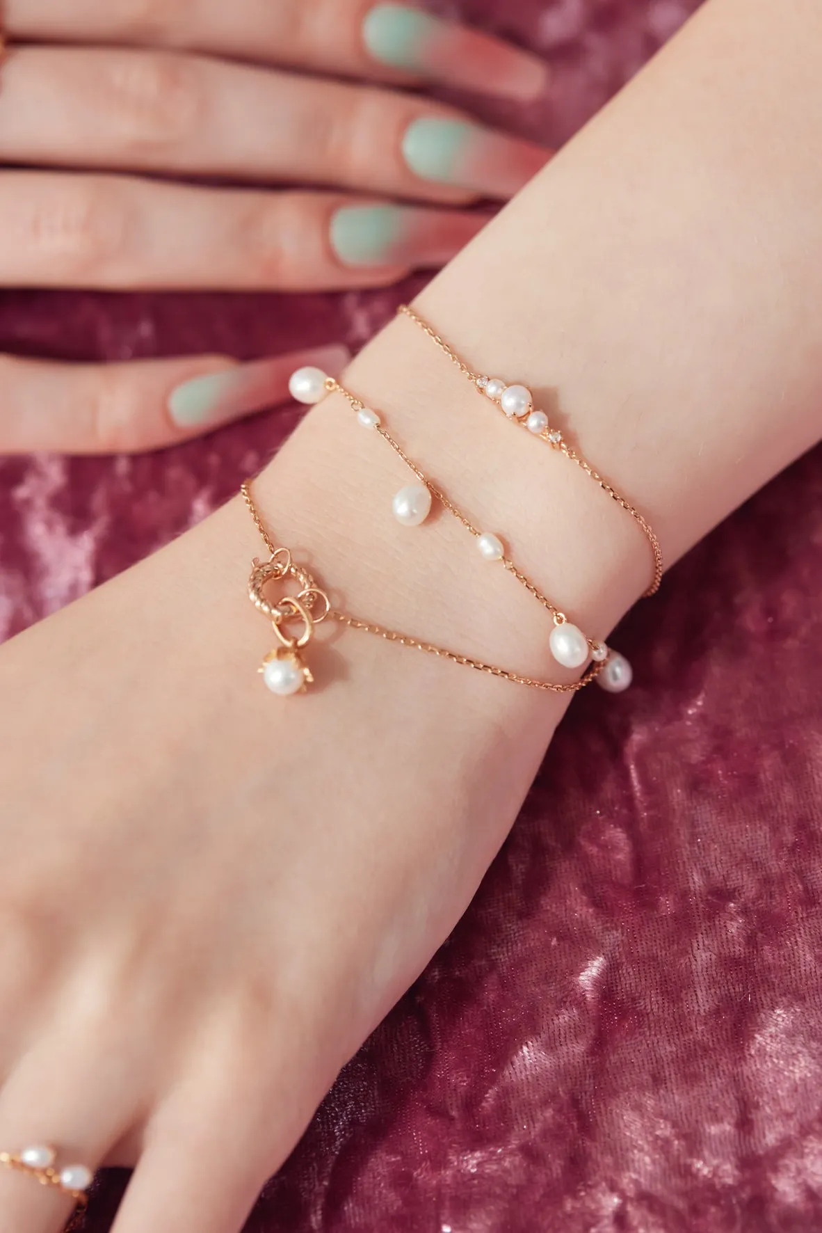 Freshwater Pearl Gold Dangle Bracelet - Surreal