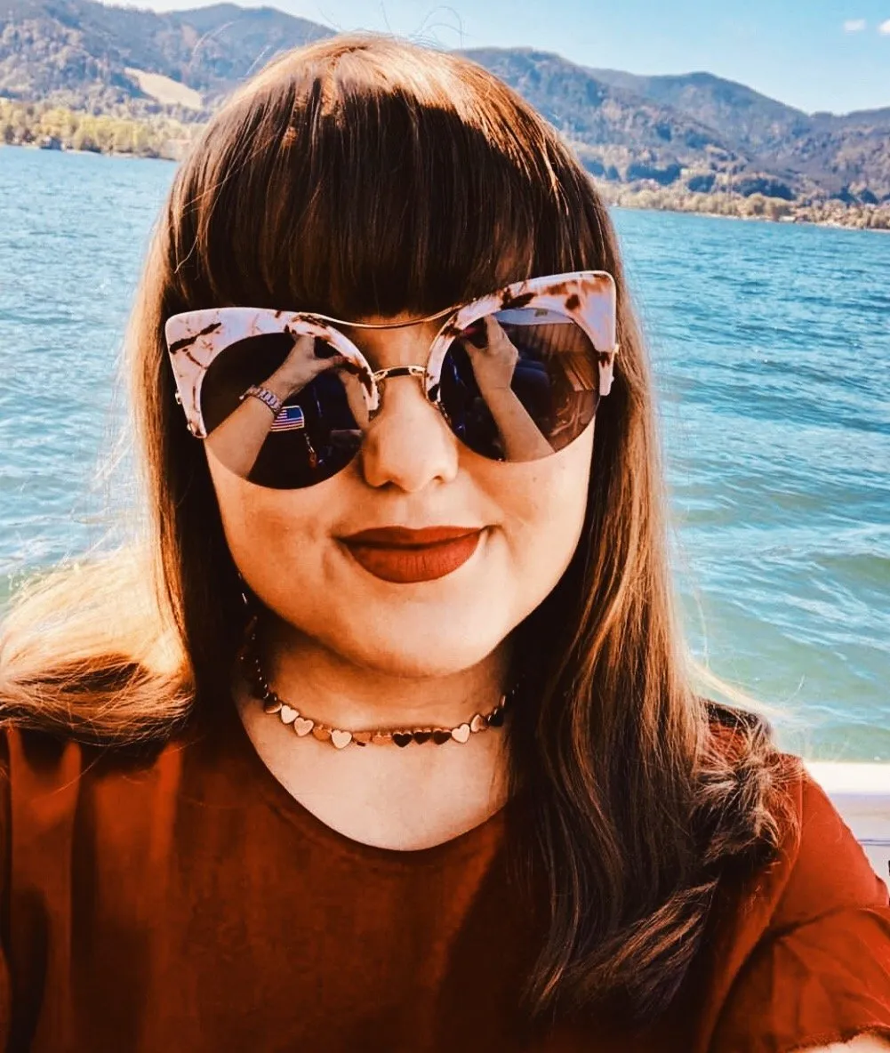 Lilly Heart Choker (Multiple Colors)