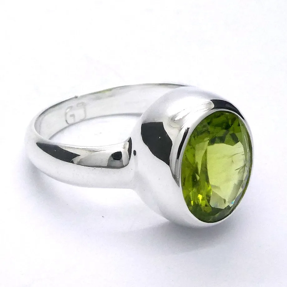 Peridot Ring, Large Faceted Oval, Fine Sterling Silver US Size 8.75