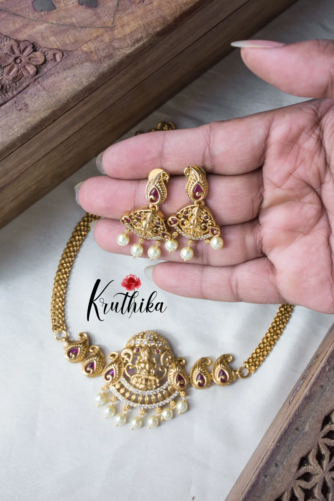 Simple CZ Lakshmi Choker NC931
