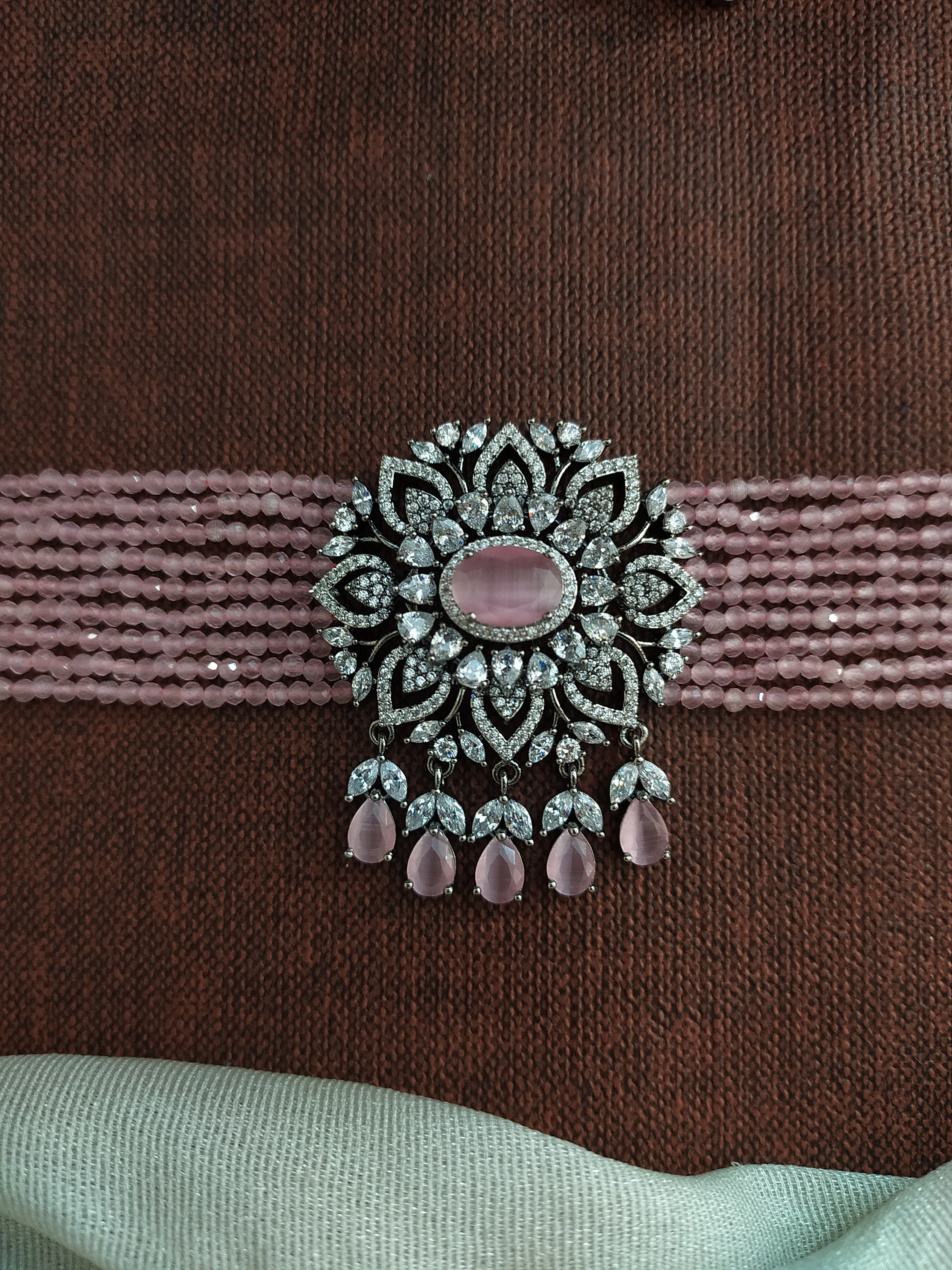 Unveiling Romantic Elegance With Victorian Diamond Choker Set