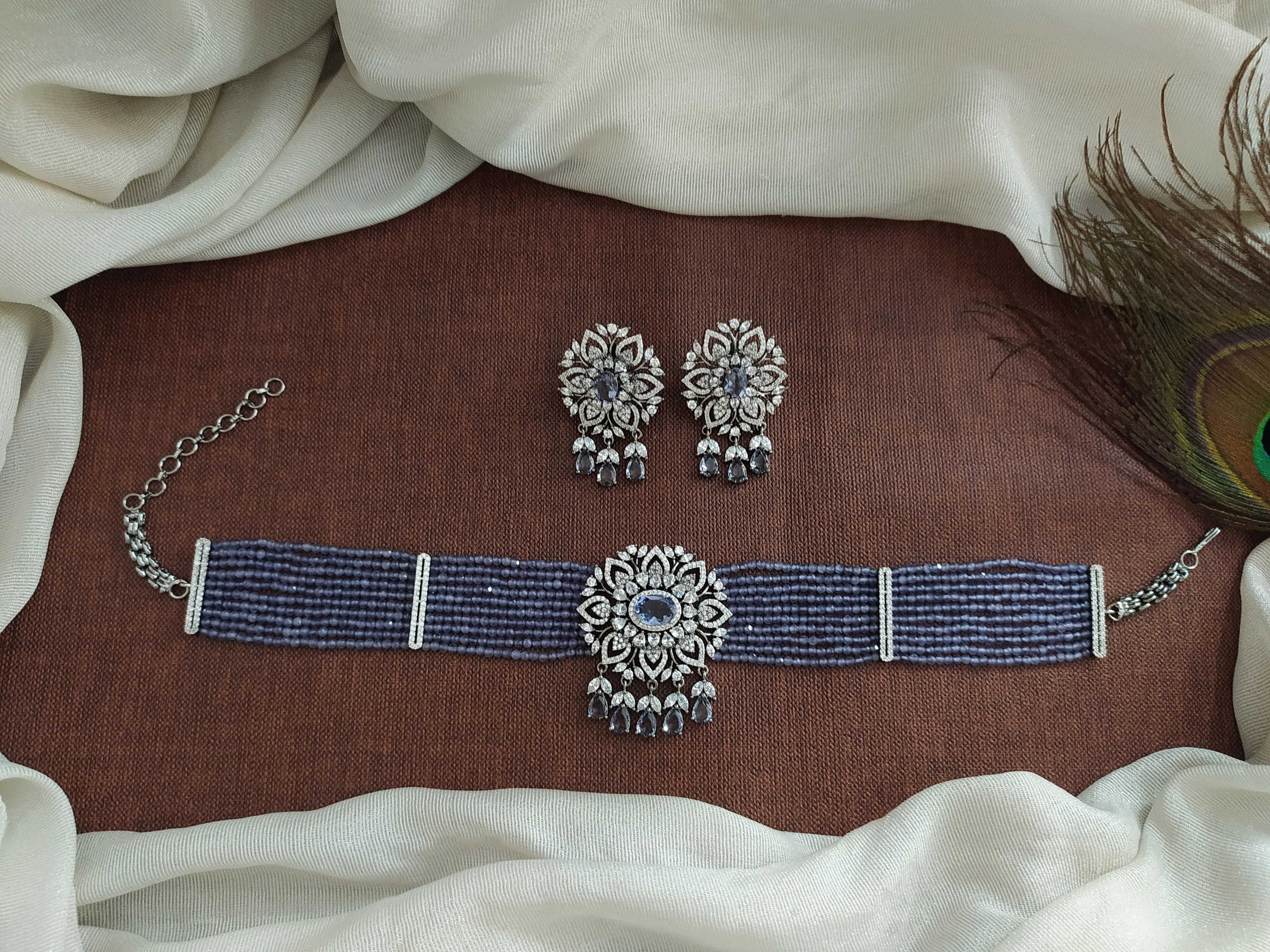 Unveiling Romantic Elegance With Victorian Diamond Choker Set